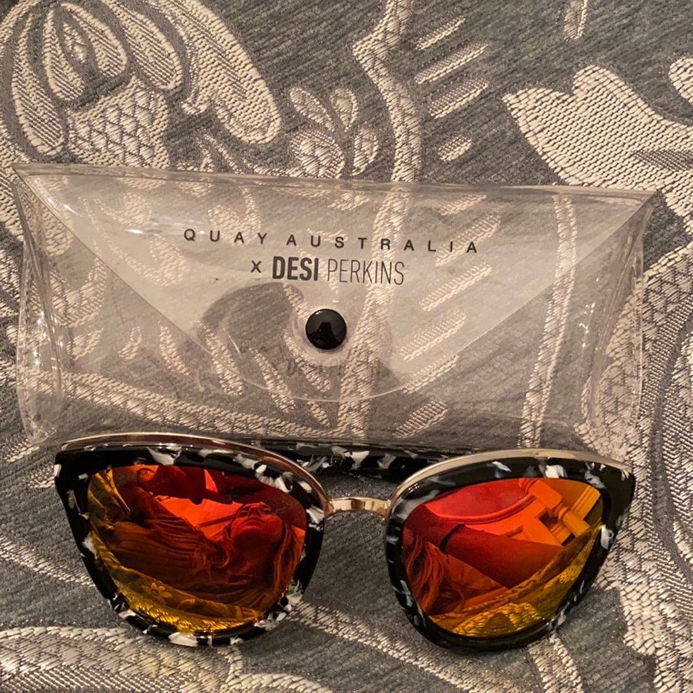 Women's sun glasses
